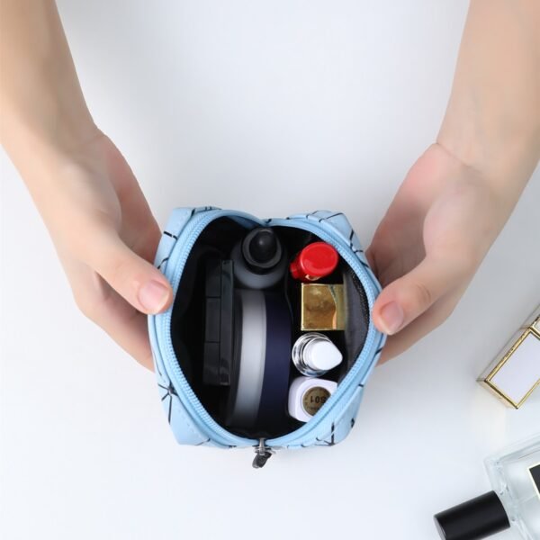 PU Geometric Pattern Sanitary Pad Pouch - Image 3